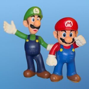 Nintendo Super Mario Bros Mario & Luigi Figures 2.5”3” B21
